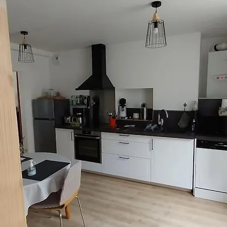 Du Porche 79700 20min Puy Du Fou